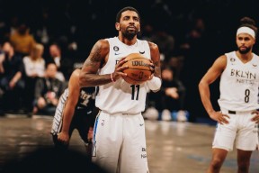 kysports-篮网客场击败灰熊，厄文发威砍下分()