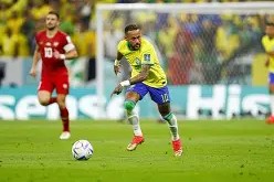 开云app-土耳其球员下场受伤，芬兰队上演绝杀,惊险比赛让球迷热血沸腾()