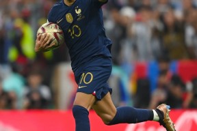 开云app在线下载-情绪澎湃的欧洲足球盛宴，顶级球队核心碰撞()