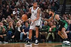 阿尔德里奇受伤退出季后赛，尼克斯队形势严峻()