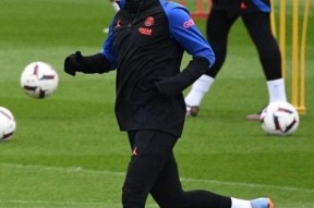 开云体育app-雷恩客场逼平波尔多，法甲排名暂居中游的简单介绍